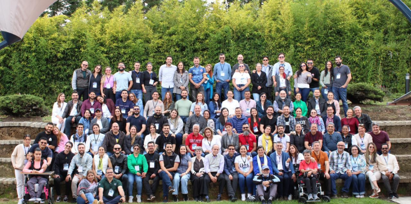 Grupo de personas en encuentro pastoral